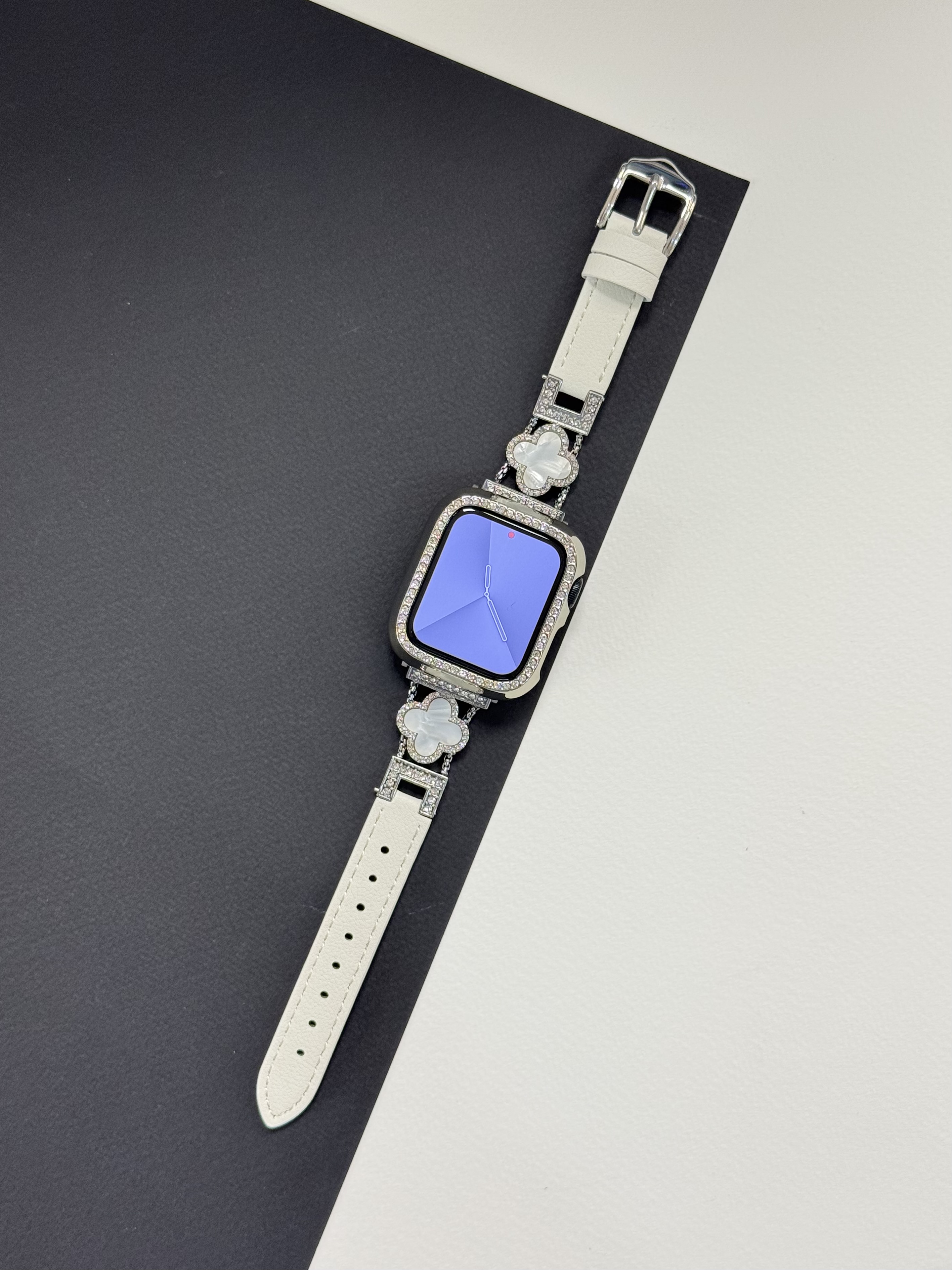 بند اپل واچ چرمی طرح ون کلیف با گارد نگین دار