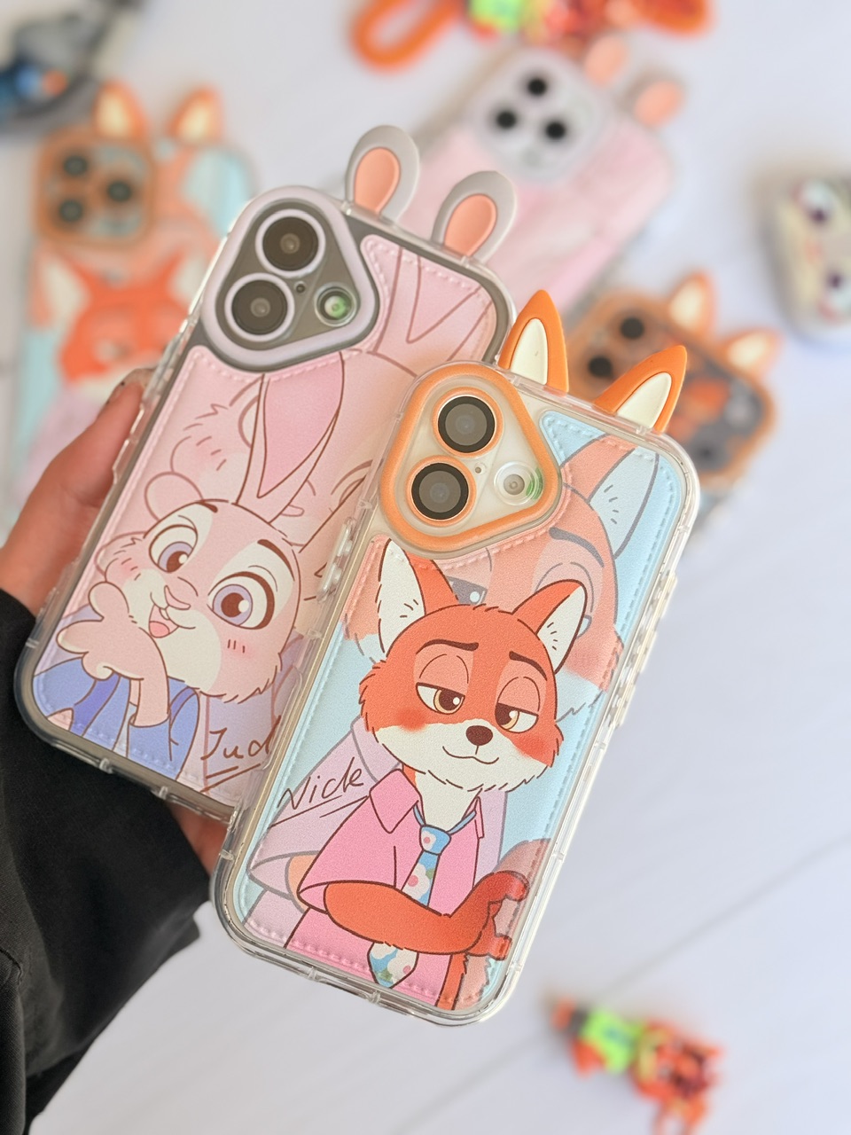 کاور سیلیکونی طرح کارتون Zootopia با آویز مناسب ایرپاد آیفون