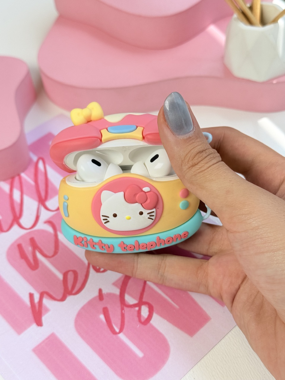 کاور ایرپاد سیلیکونی طرح Kitty Telephone مناسب آیفون