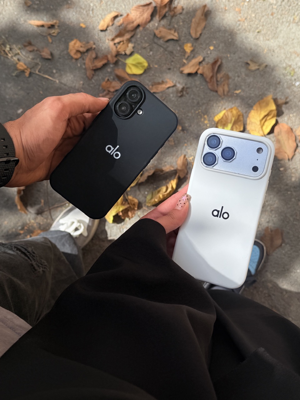 قاب گوشی سیلیکونی پاکنی طرح alo مناسب آیفون